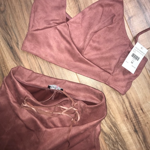 ‼️BRAND NEW!! Fashion Nova Set. Tags attached. - Picture 3 of 3